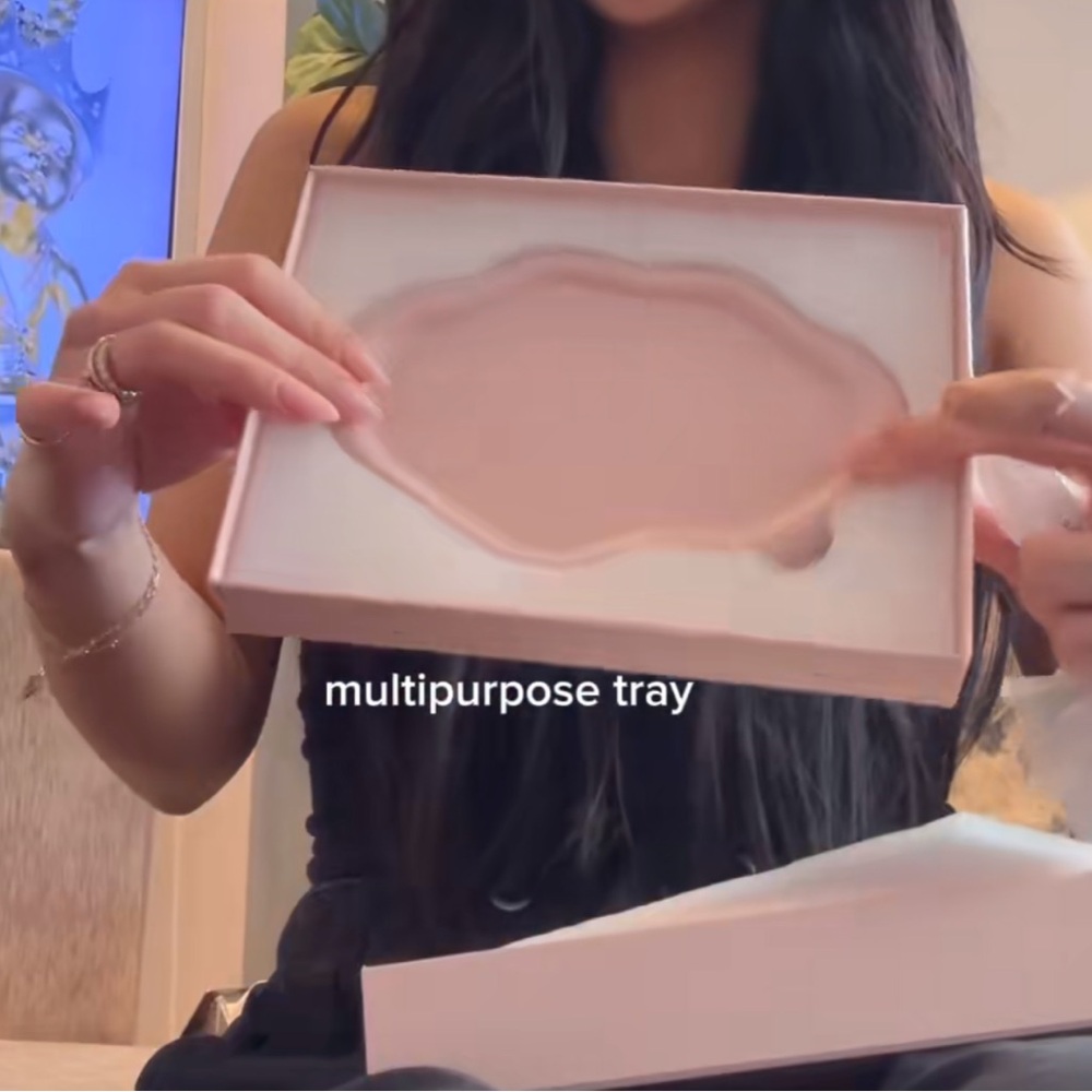 Kylie Cosmic Vanity Multipurpose Fragrance Tray - Picture 4 of 14